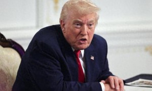 第40波反击！伊朗宣布换了打法，深夜炸毁美军宿舍，上百名士兵被抬进医院