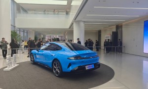 微涨4000元的新一代SU7，雷军的算盘都在选配上