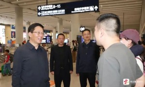 省长节日“暗访”,与旅客一同全程体验值机、安检